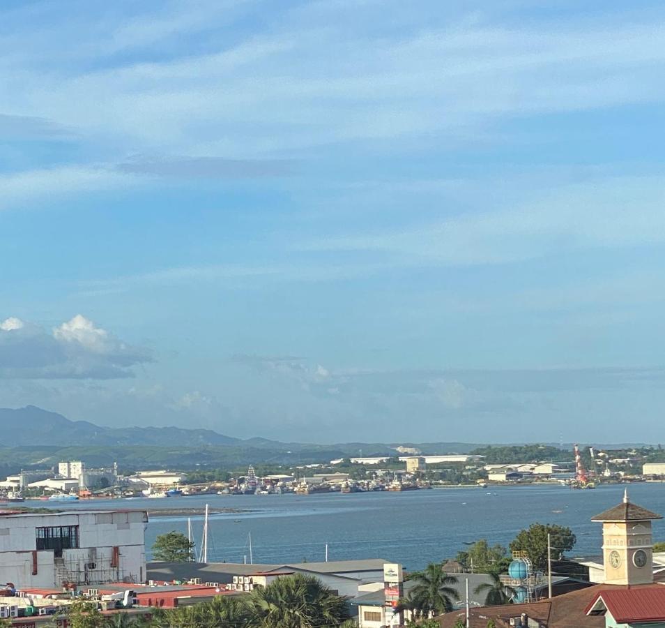 Seaview Amani Grand Resort Residences 3-5Mins From Airport ماكتان المظهر الخارجي الصورة